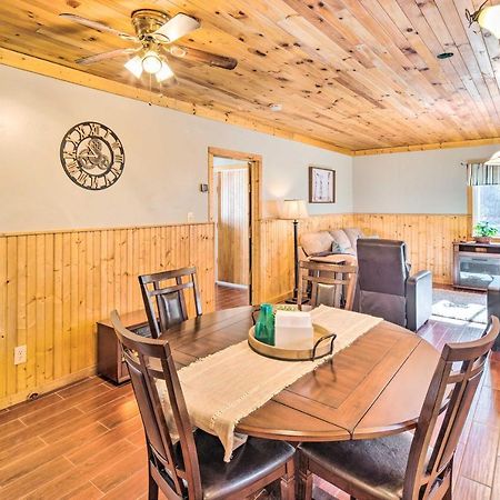 Penrose Home With Covered Deck And Fire Pit! Екстер'єр фото