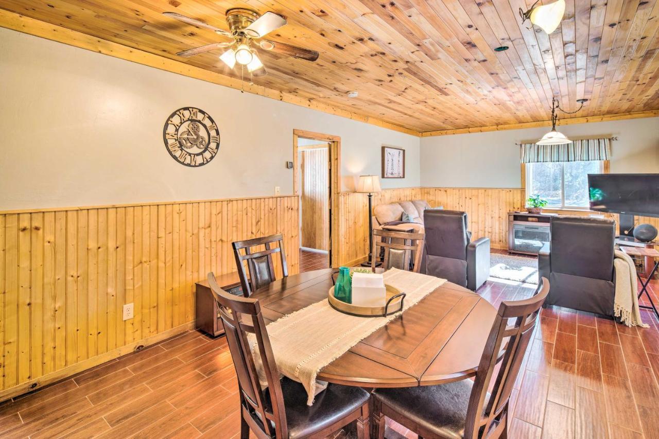 Penrose Home With Covered Deck And Fire Pit! Екстер'єр фото